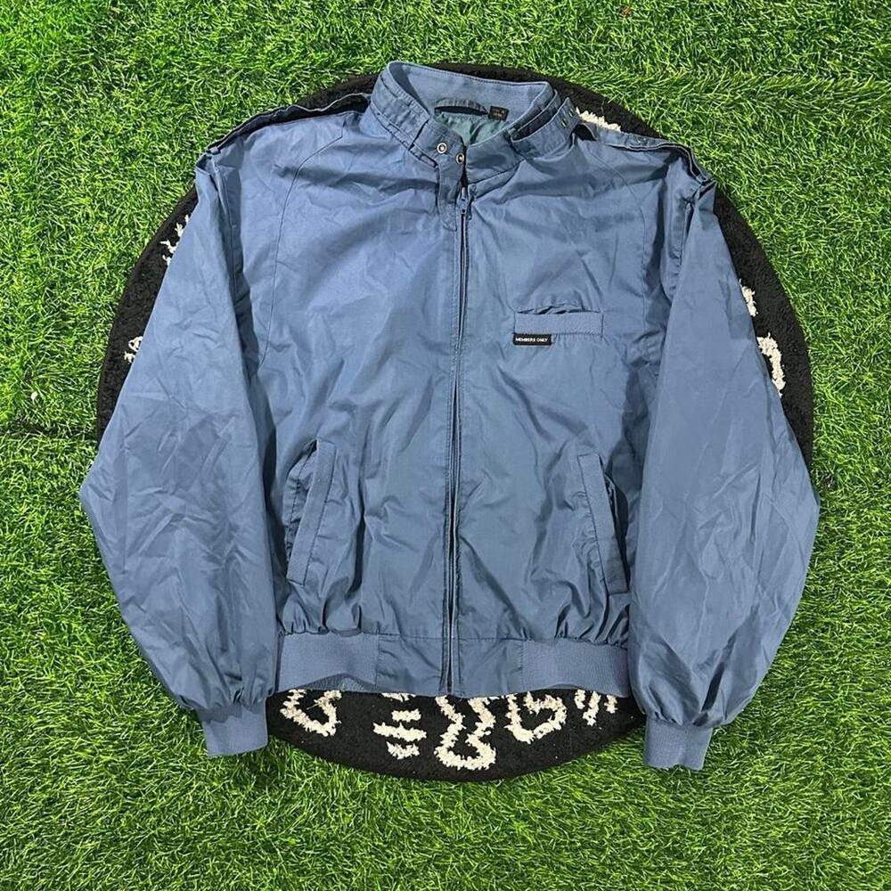 Vintage Blue Members Only Nylon Bomber Jacket - L; 21x24 (Width/Length)